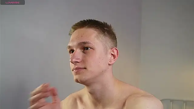 dustyn fox online show from March 21, 2025, 9:34 pm