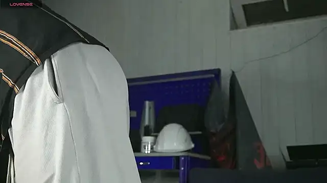 dustyn fox online show from October 7, 2025, 4:41 pm