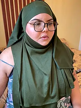  Shara Handal  online show from November 7, 2025, 4:22 pm