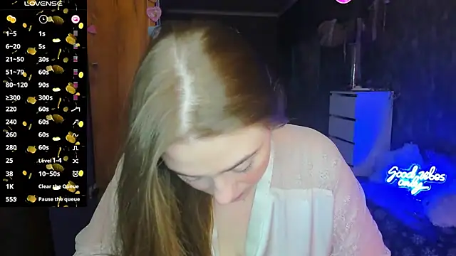 Demure Smile online show from March 14, 2025, 6:10 am