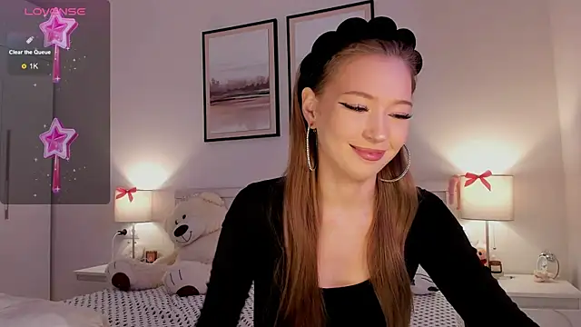 Snapshot of diana_nier chatting on March 19, 2026, 7:36 pm diana nier online show from March 19, 2026, 7:36 pm