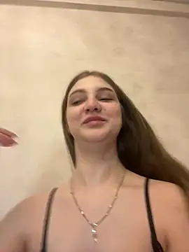 MollyDolle online show from December 25, 2024, 2:02 pm