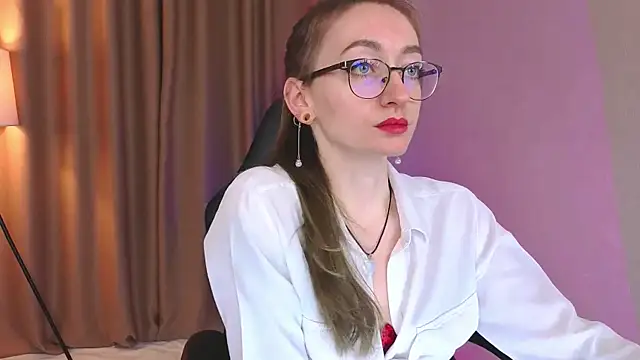 ShiroHeby online show from December 22, 2025, 4:40 pm