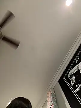 ThicBunz online show from December 16, 2025, 10:47 pm