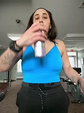 ThicBunz online show from May 3, 2026, 4:10 pm