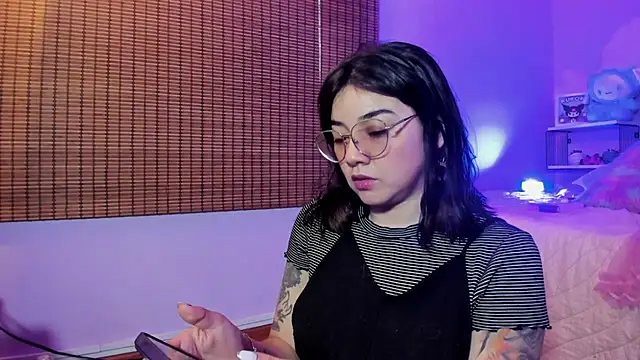 JeyLee online show from September 23, 2025, 11:50 am