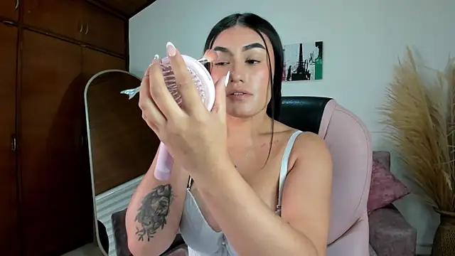 Snapshot of Alheli_16 chatting on February 20, 2026, 12:07 pm Alheli 16 online show from February 20, 2026, 12:07 pm