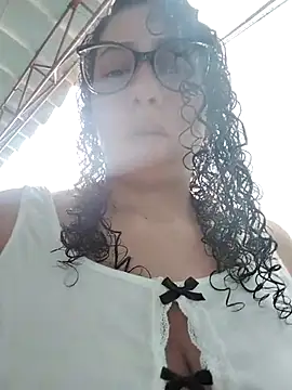 aixa 15 online show from September 26, 2025, 2:24 pm