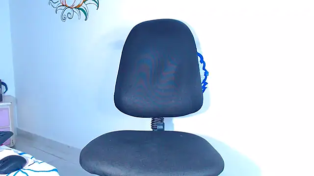 Megaanfox online show from March 7, 2025, 7:27 pm