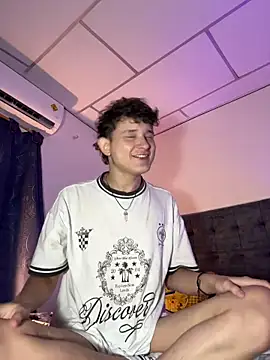 Nathan Bluee online show from October 28, 2025, 12:00 am