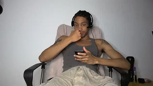 Skinnyblackman online show from June 10, 2026, 5:19 am