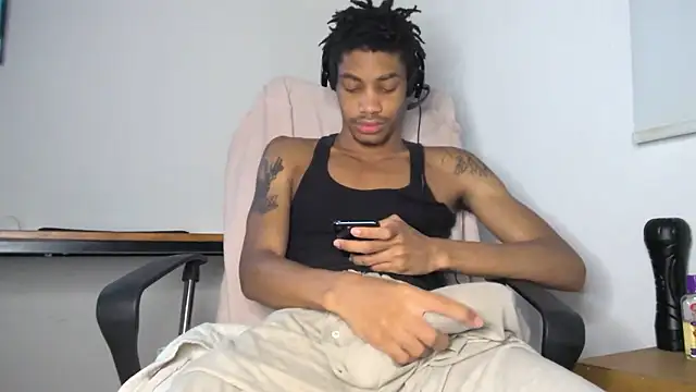Skinnyblackman online show from June 8, 2026, 6:14 am