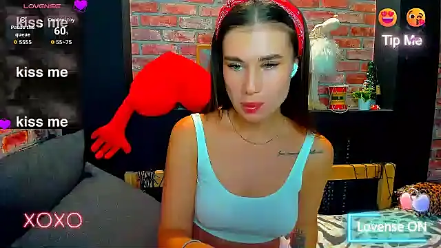 UrJoyy online show from October 6, 2025, 1:12 pm