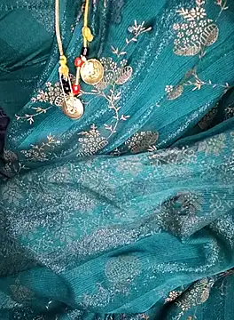 Snapshot of anisha91 chatting on September 23, 2025, 4:03 pm anisha91 online show from September 23, 2025, 4:03 pm