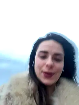 Alicia Hot1 online show from December 18, 2025, 4:33 pm