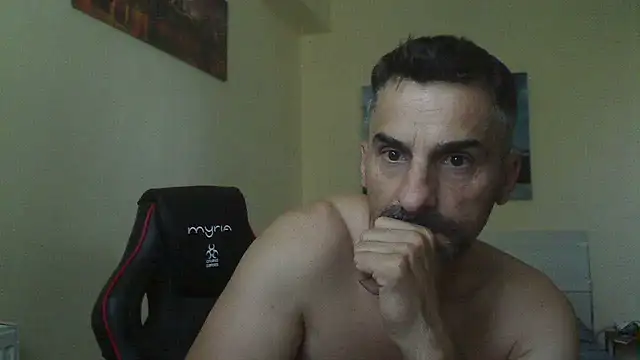 Snapshot of amydamarw chatting on July 4, 2026, 5:36 am amydamarw online show from July 4, 2026, 5:36 am
