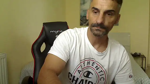 Snapshot of amydamarw chatting on July 2, 2026, 6:52 am amydamarw online show from July 2, 2026, 6:52 am