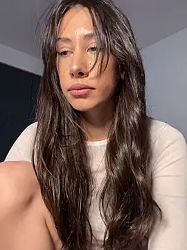 Sophiehii online show from August 8, 2026, 3:52 pm