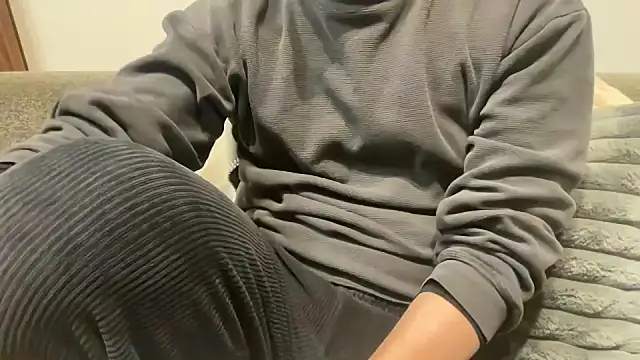 Snapshot of atom0407 chatting on January 10, 2025, 3:06 pm atom0407 online show from January 10, 2025, 3:06 pm