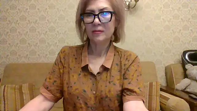 Elegant00Lady online show from June 25, 2026, 6:13 pm