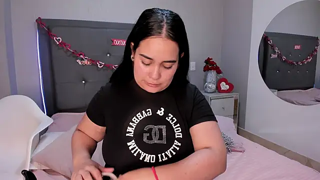 Snapshot of emma_lye chatting on June 20, 2026, 8:25 pm emma lye online show from June 20, 2026, 8:25 pm