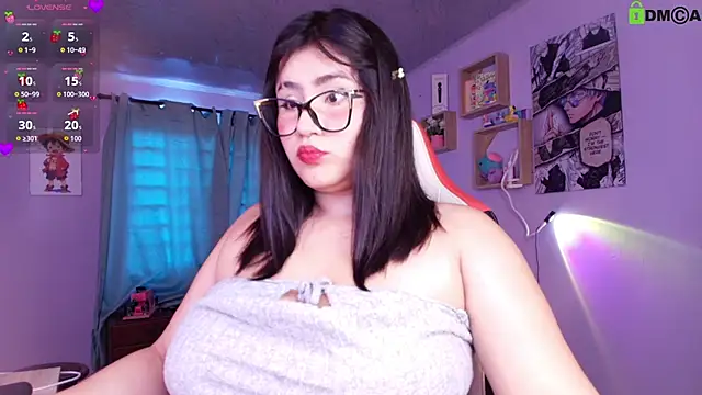 juli juliana online show from May 1, 2026, 4:01 pm