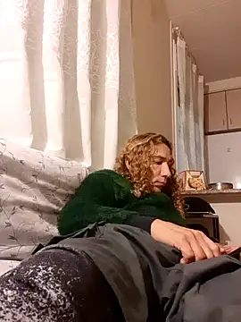 Snapshot of Greacky chatting on January 3, 2025, 12:43 am Greacky online show from January 3, 2025, 12:43 am