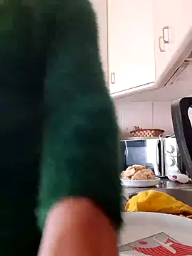 Snapshot of Greacky chatting on December 5, 2024, 9:44 am Greacky online show from December 5, 2024, 9:44 am