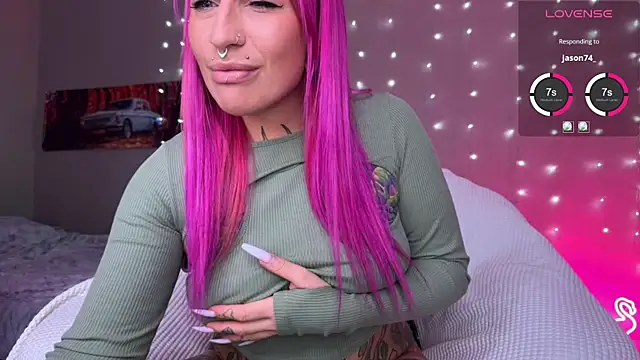 Snapshot of Tanya_Acid chatting on July 19, 2026, 8:23 am Tanya Acid online show from July 19, 2026, 8:23 am