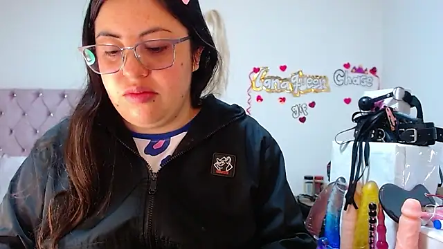 lanaqueen699 online show from September 24, 2025, 12:22 pm