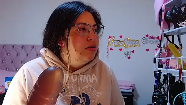 lanaqueen699 online show from March 12, 2026, 12:20 pm