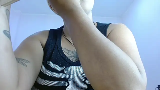 april bunnyy online show from June 10, 2026, 8:43 pm