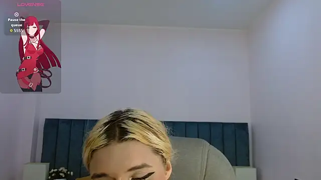 april bunnyy online show from June 19, 2026, 8:25 pm