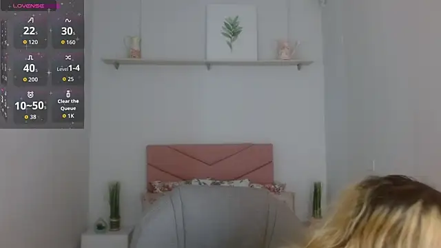 april bunnyy online show from October 14, 2025, 1:34 pm