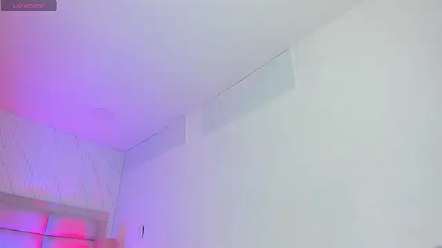 Melany Luv online show from February 12, 2026, 9:25 pm