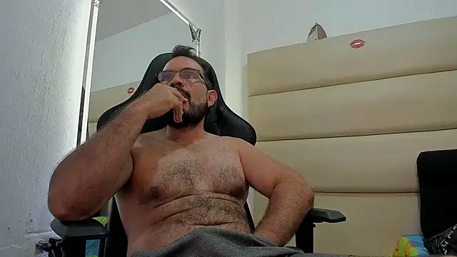 SbasTone Muscle online show from November 14, 2025, 11:36 am