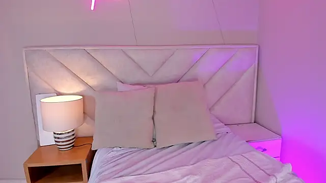  angela x online show from March 6, 2025, 6:05 pm