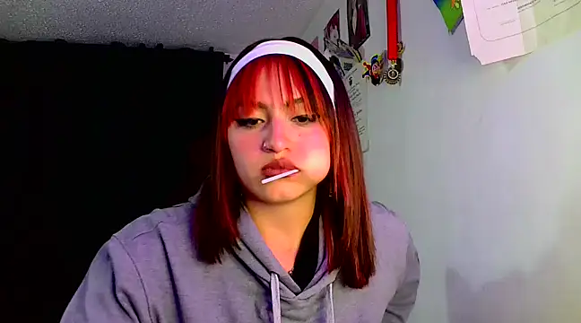 lucycherry   online show from February 7, 2025, 3:55 am