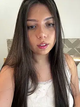 Maii chan online show from November 6, 2025, 3:43 am