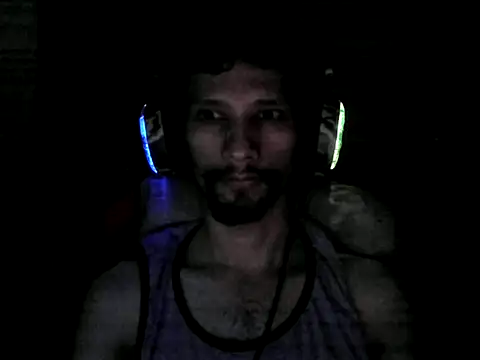 Snapshot of LucasMarcelo85 chatting on January 15, 2025, 10:27 am LucasMarcelo85 online show from January 15, 2025, 10:27 am