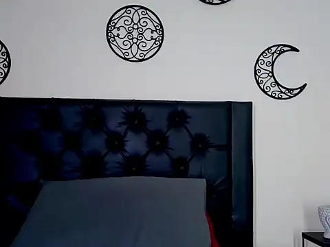 EvoletFMK online show from September 19, 2025, 6:12 pm