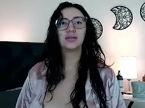 EvoletFMK online show from June 11, 2026, 12:24 pm