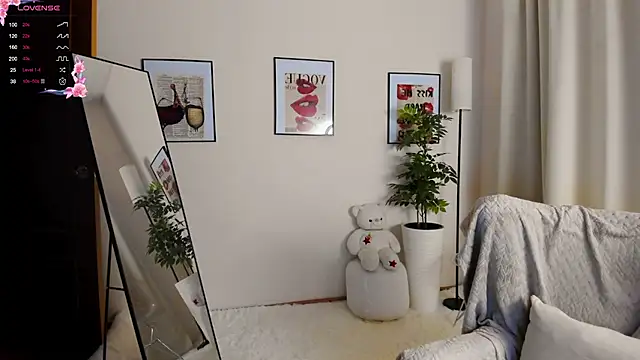 VanessaSmuth online show from October 16, 2025, 1:25 am