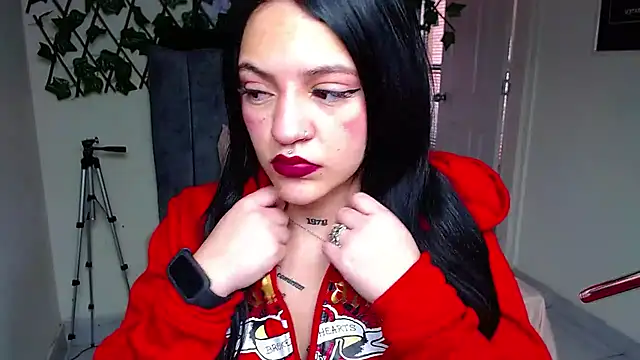 Snapshot of Violettasquirt chatting on July 30, 2026, 1:54 pm Violettasquirt online show from July 30, 2026, 1:54 pm