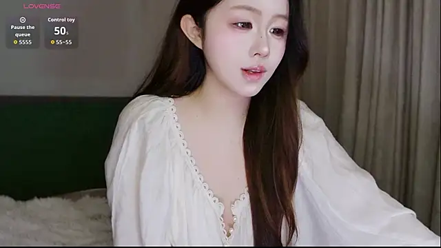 Hazel-11 online show from January 18, 2026, 2:20 pm