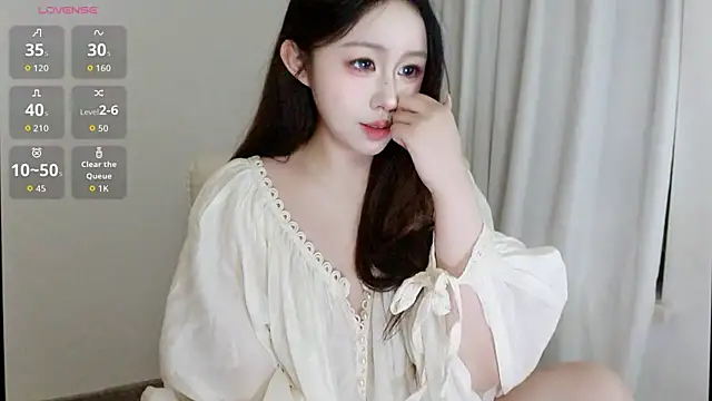 Hazel-11 online show from November 1, 2025, 3:06 pm