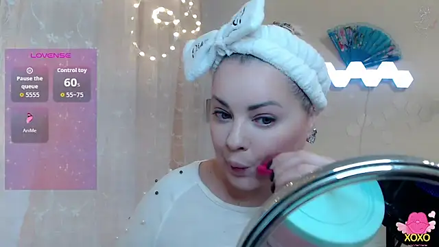 JewellKiss7 online show from November 15, 2025, 12:20 pm