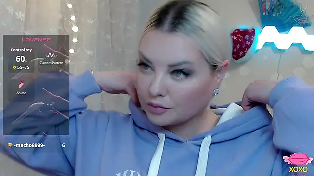 JewellKiss7 online show from February 2, 2026, 1:54 pm