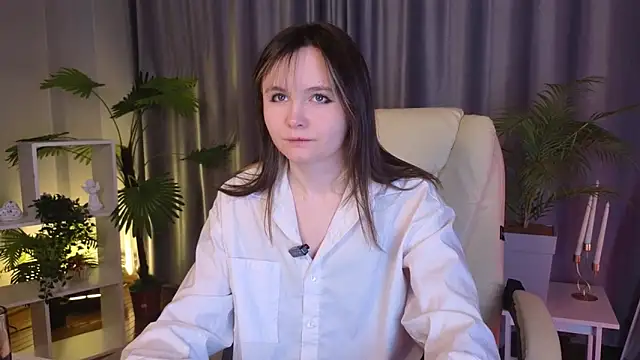 CiriRianonn online show from February 5, 2026, 4:41 am