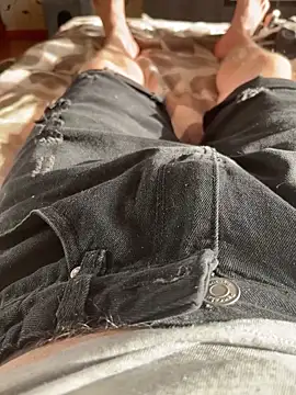 Snapshot of red_red00 chatting on March 9, 2026, 1:47 pm red red00 online show from March 9, 2026, 1:47 pm